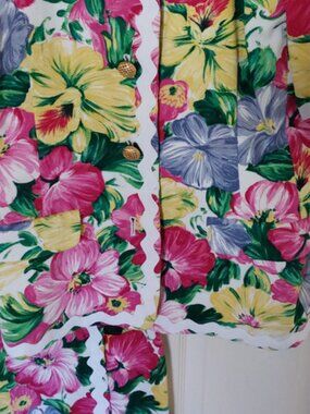 J Mc Lauglin Floral summer suit - Skirt and Top